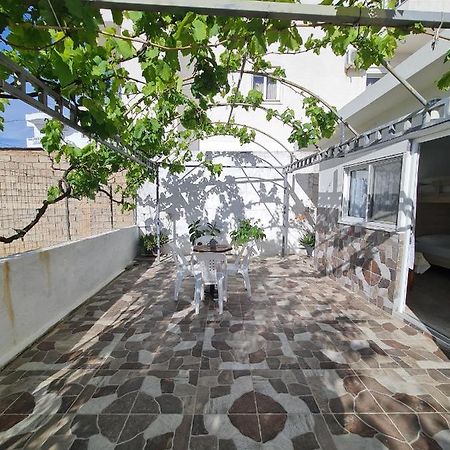 Ava'S Guesthouse Ksamil Kültér fotó